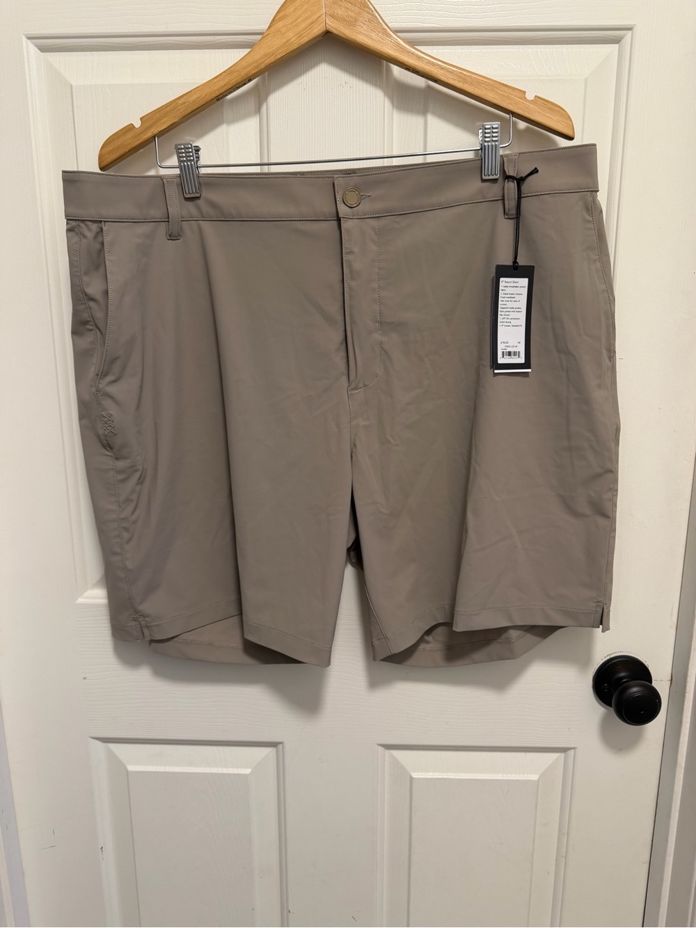 Rhone's 8" Mid-Rise Flat Front Casual Resort Chino Short Khaki Men's Size 40